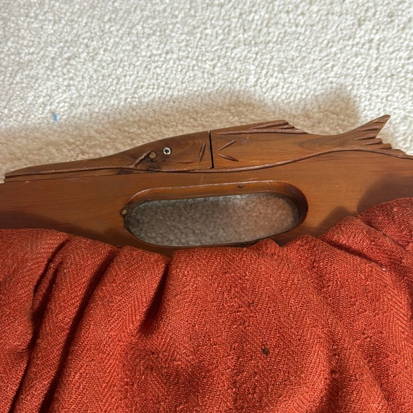Carved Fish Wood Handle Vintage Purse Bag Clutch-Read - Picture 2 of 10